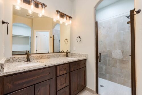 New Home Builder with Master Bath